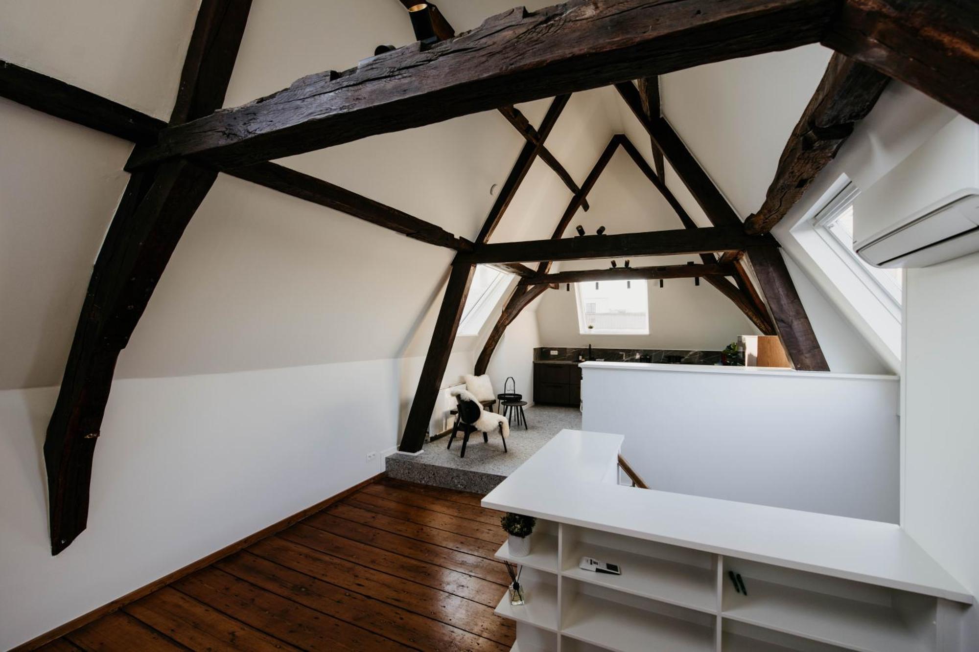 Gorgeous Duplex In Old Centre * Anvers