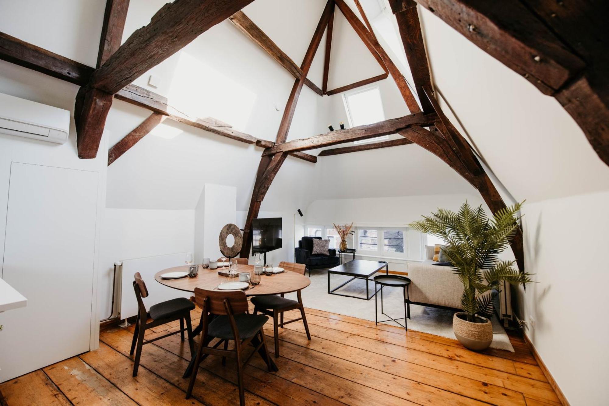 Gorgeous Duplex In Old Centre